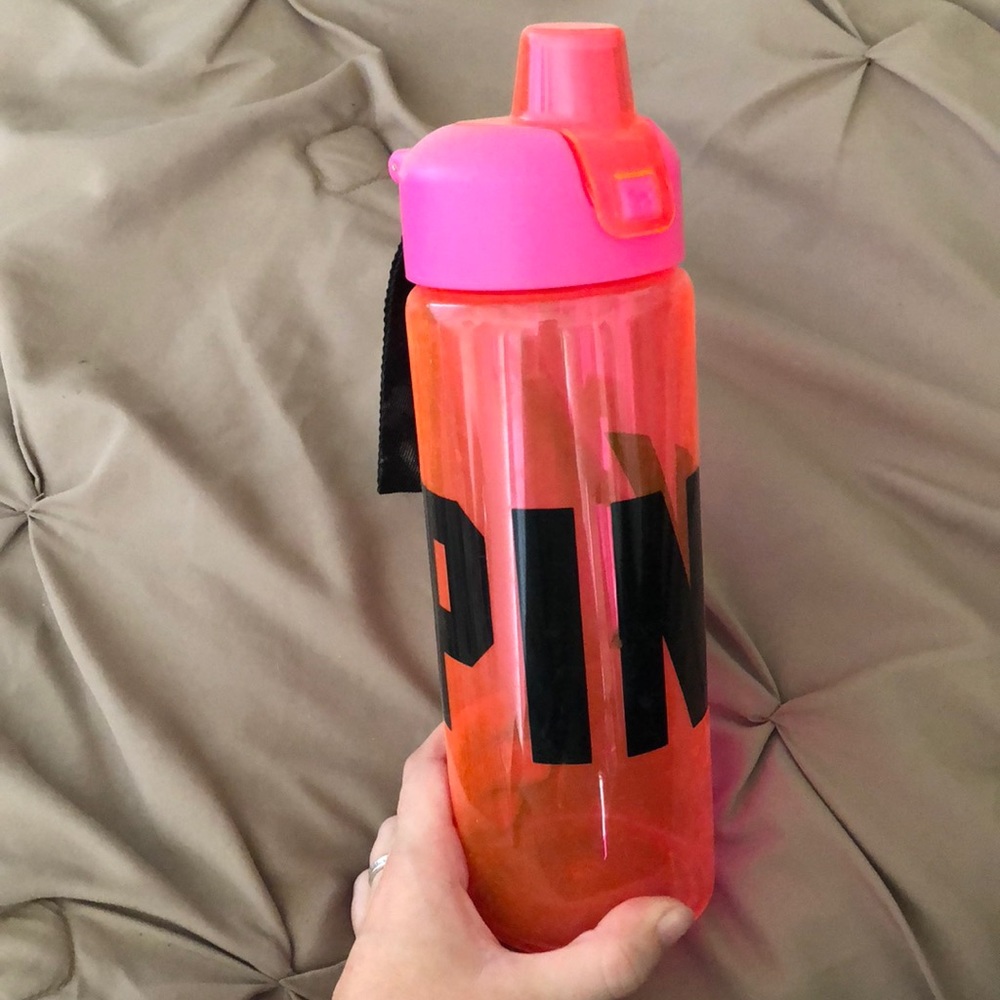 vs pink water bottle
